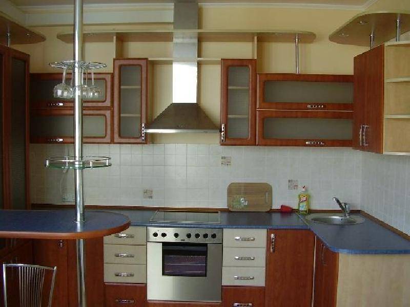 кухонный гарнитур угловой в Сыктывкаре