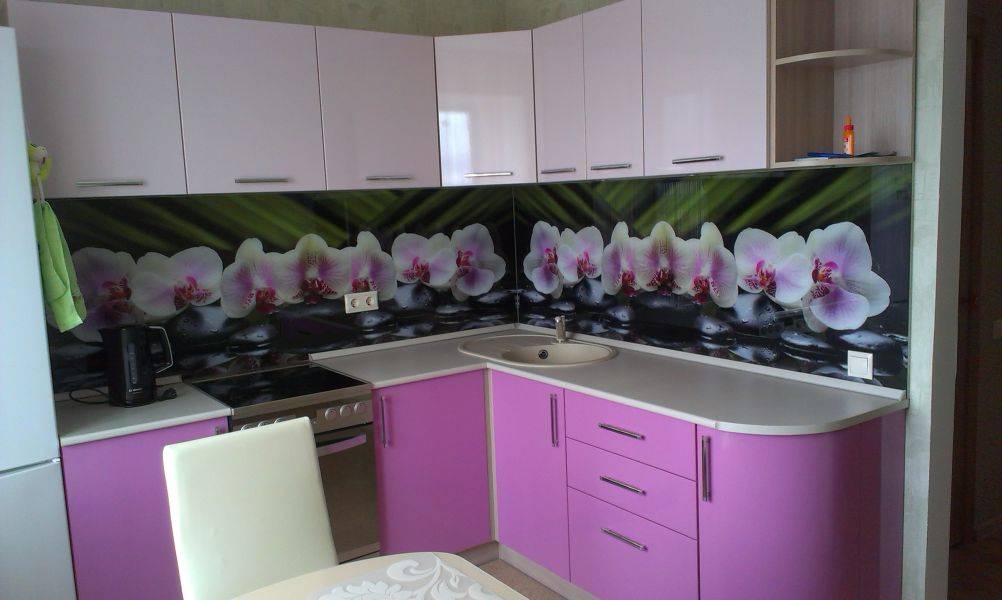 угловая фиалковая кухня в Сыктывкаре