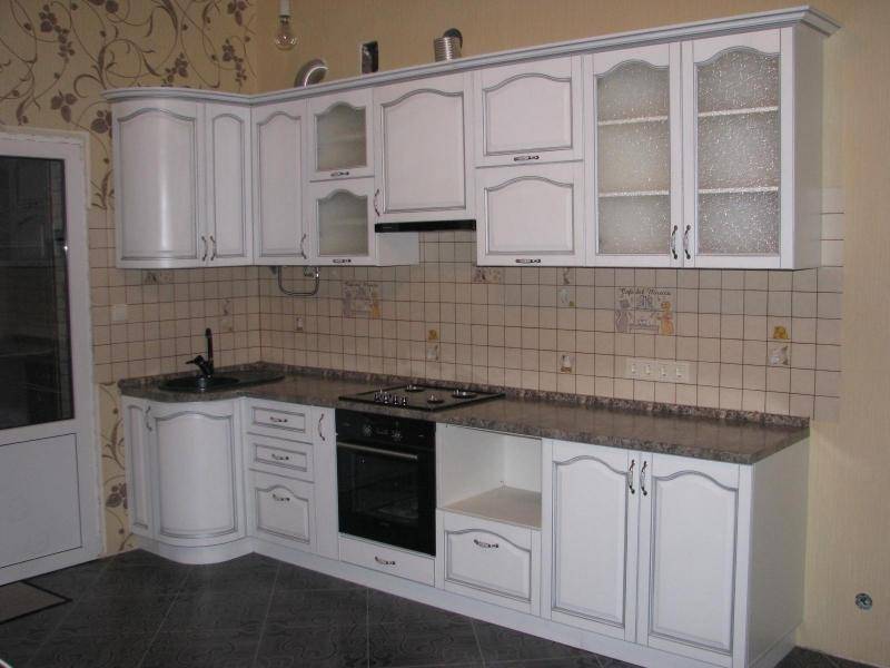 угловая классическая кухня в Сыктывкаре