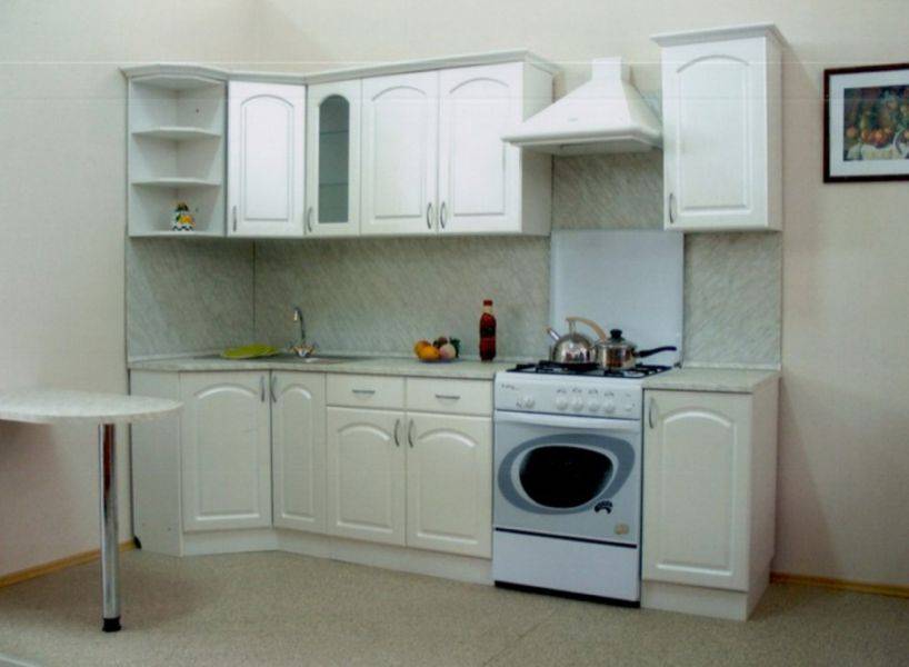угловая белая кухня в Сыктывкаре