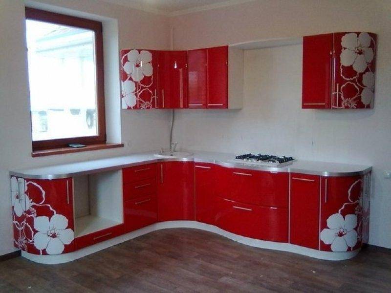 угловая яркая кухня в Сыктывкаре