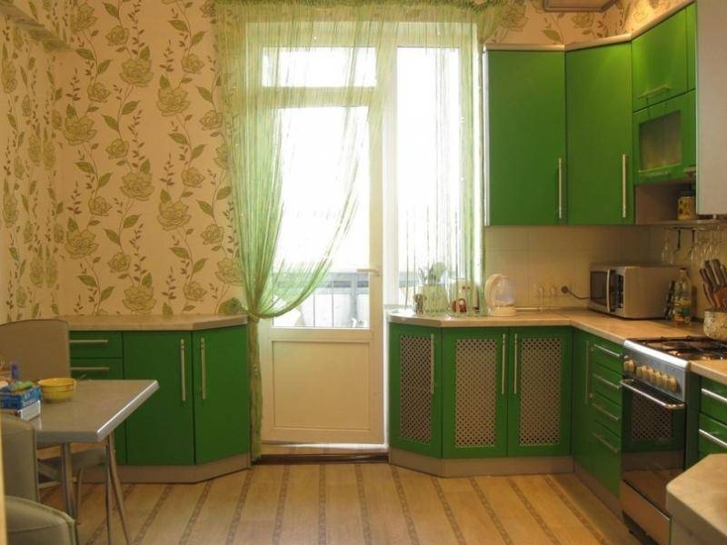 угловая зеленая кухня в Сыктывкаре