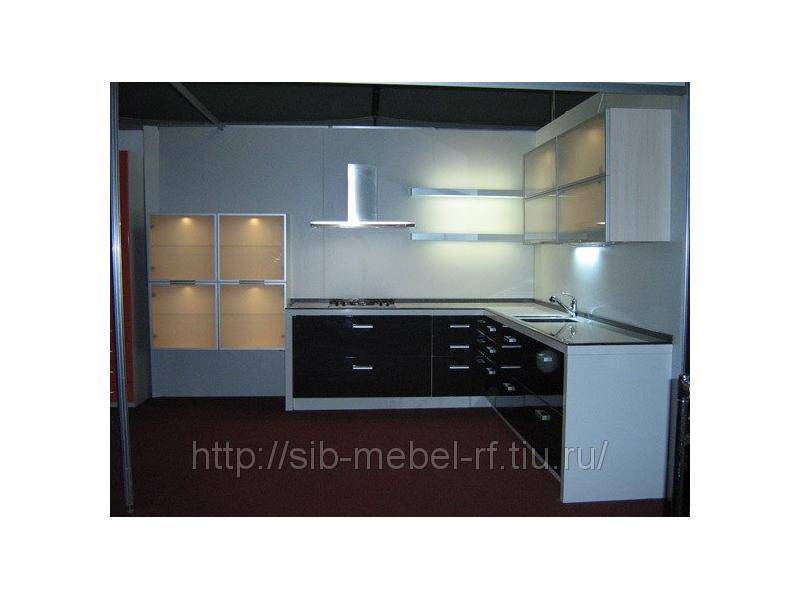 кухня с фасадами из пластика 3 в Сыктывкаре