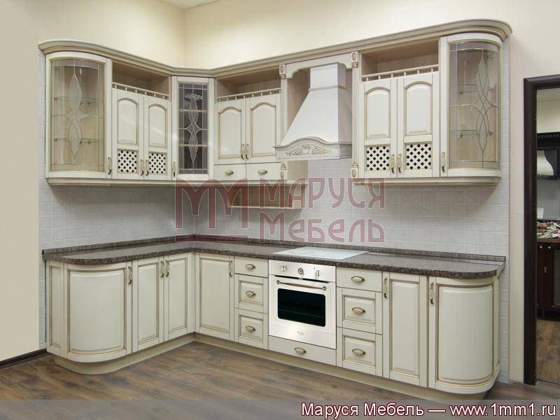 кухня угловая классика массив в Сыктывкаре