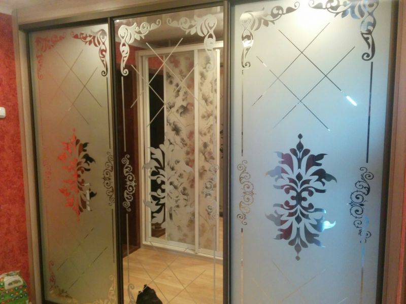 красивый шкаф-купе в прихожую в Сыктывкаре