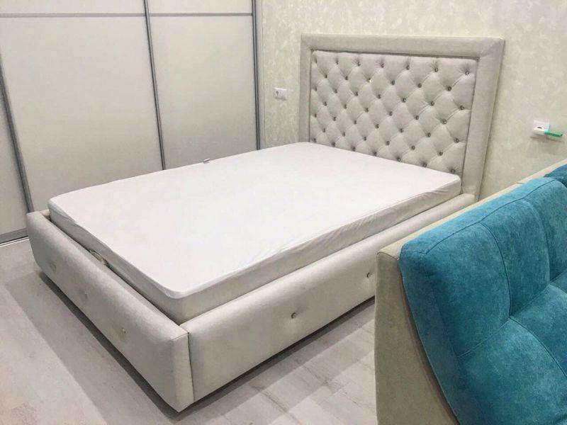 мягкая кровать со стразами в Сыктывкаре