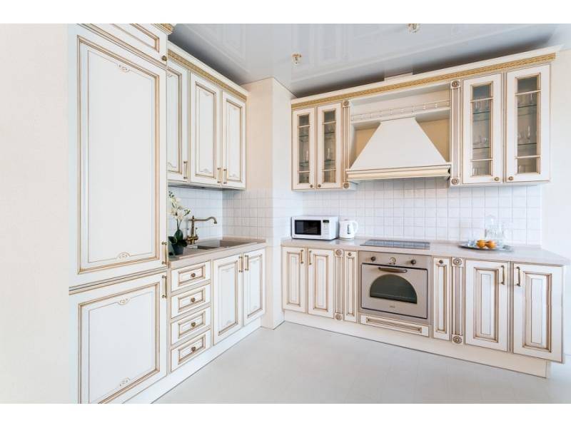 угловая кухня классическая в Сыктывкаре
