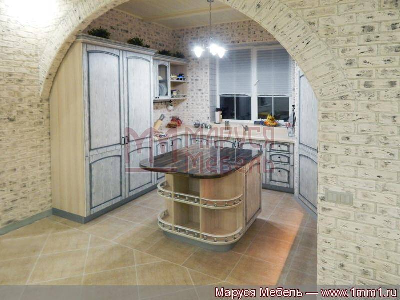 кухня угловая белая с патиной в Сыктывкаре