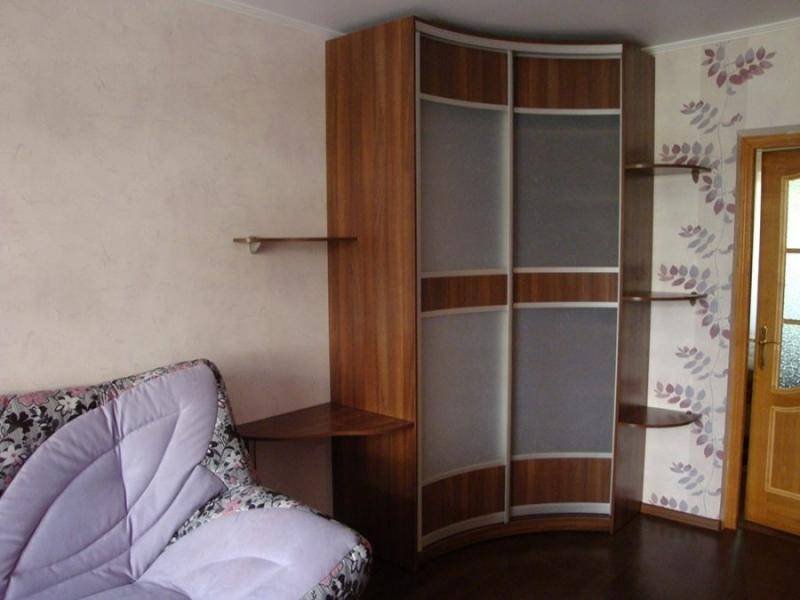 встроенный угловой радиусный шкаф в Сыктывкаре