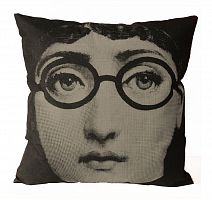 подушка с портретом лины пьеро форназетти glasses в Сыктывкаре
