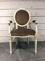 кресло с овальной спинкой «медальон», фасад слоновая кость антик, ткань velvet lux 53 в Сыктывкаре